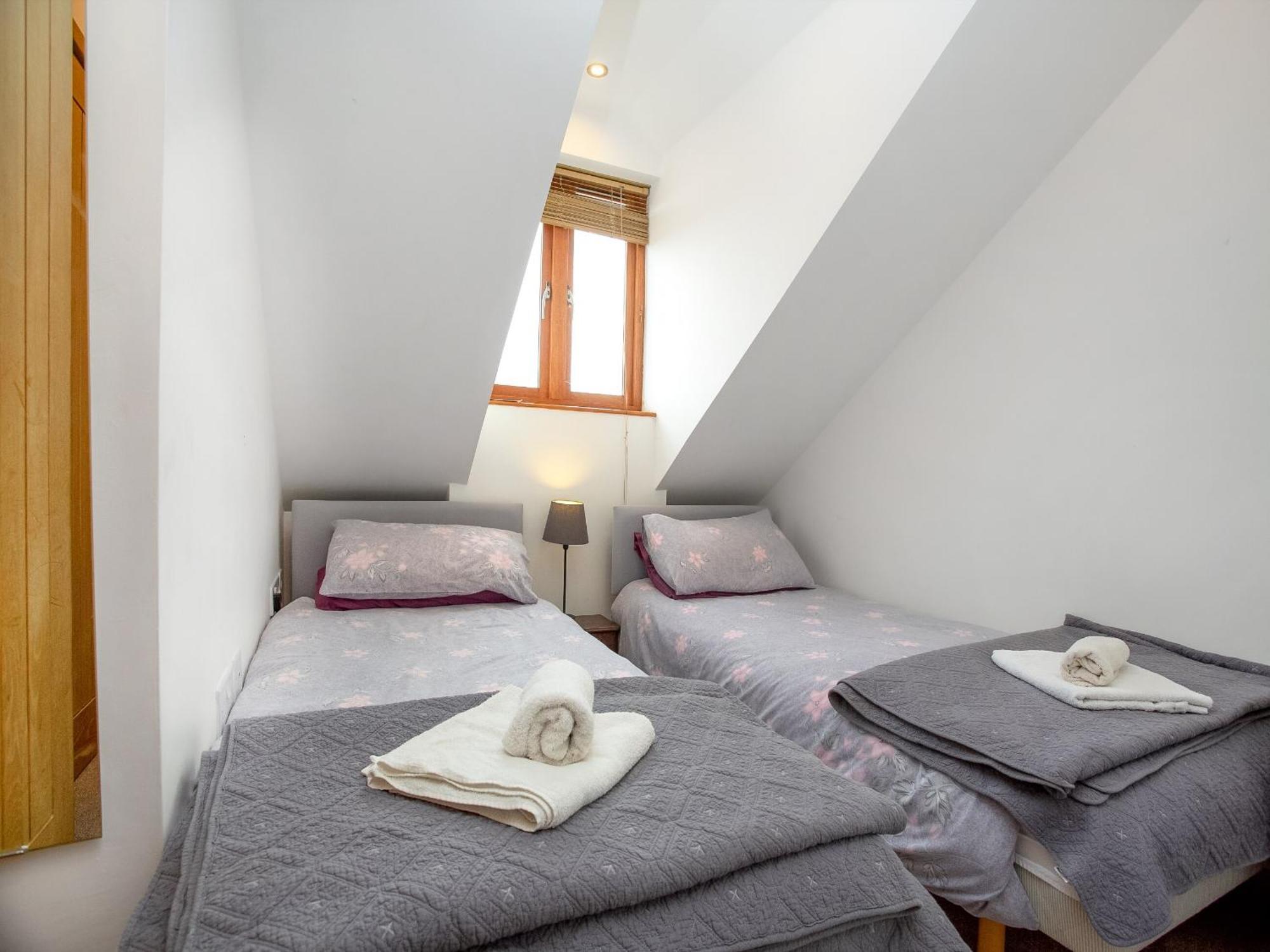 Candles Cottage Cubert Esterno foto